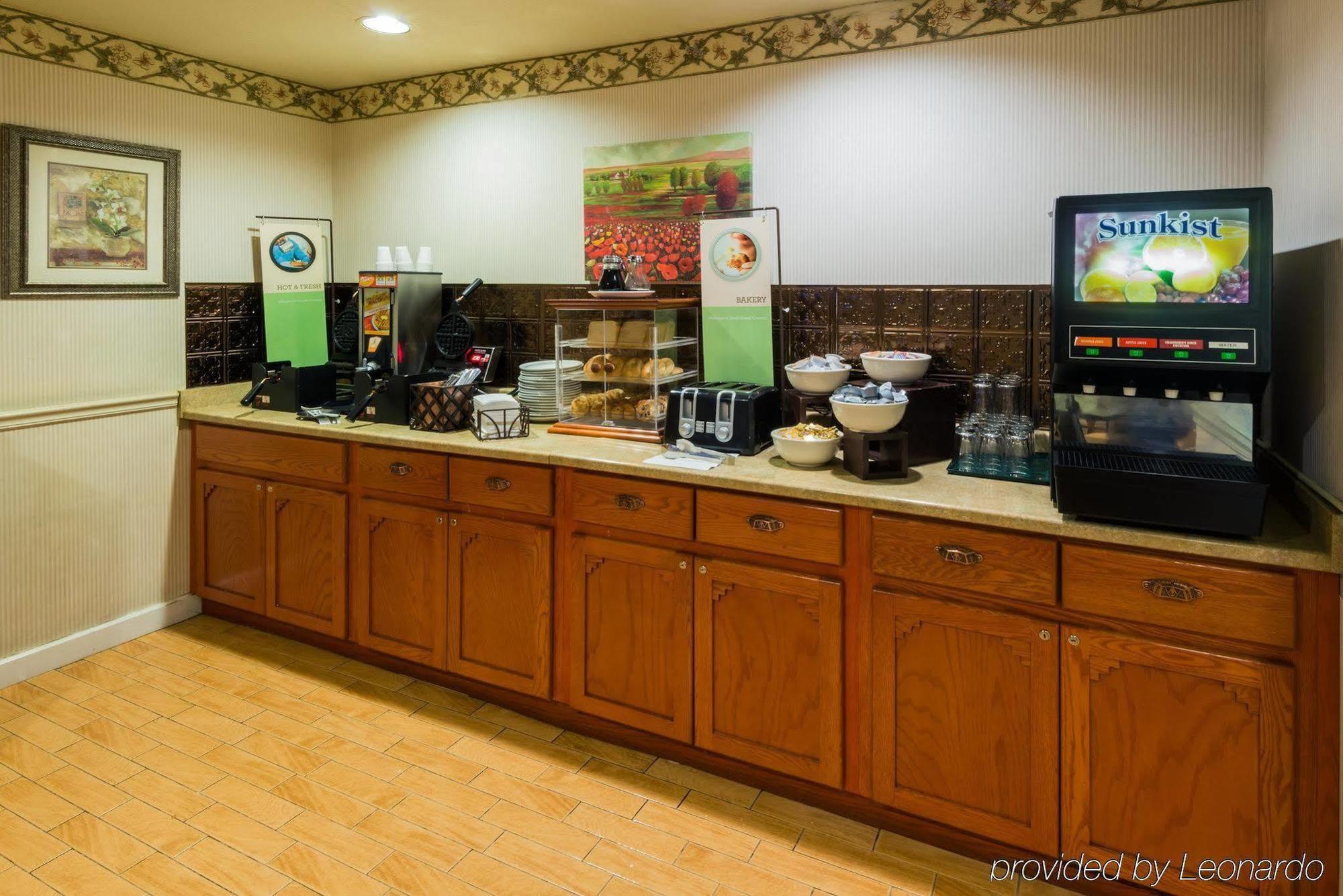 Hotel Baymont By Wyndham Albuquerque Airport Restaurace fotografie